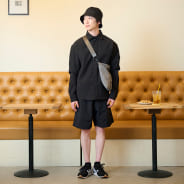 ブラック