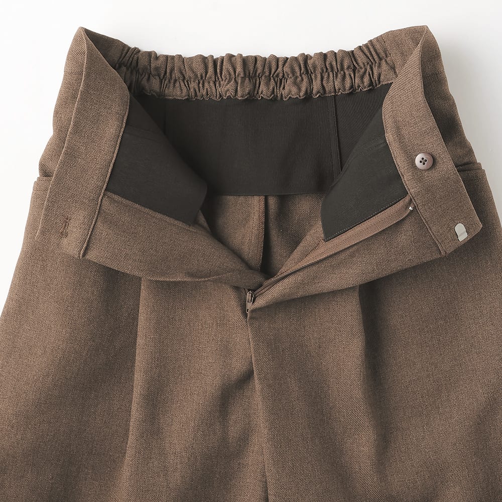 ブラック