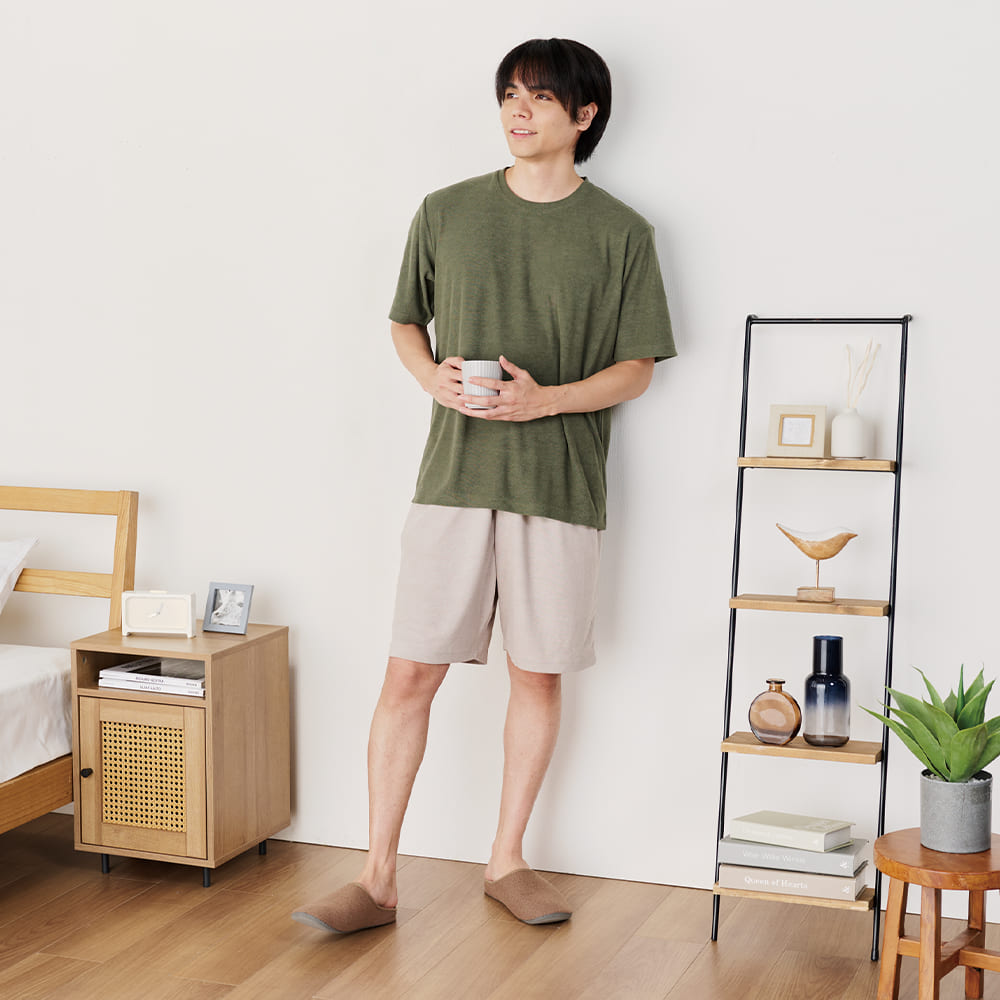 ブラック