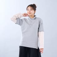 グレー
