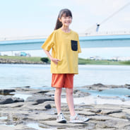 ブラック